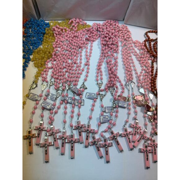 36 Rosary Beads Lot Crucifix Cross Necklace Prayer Spiritual Pink Wood blue - Picture 4 of 6